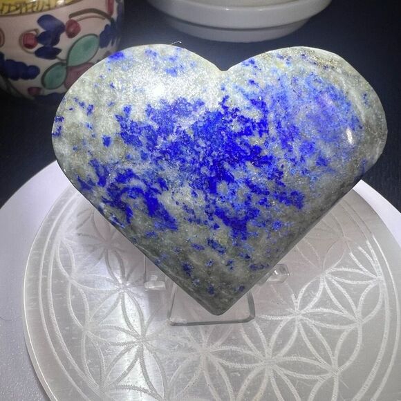 Lapis Lazuli Crystal‎ Heart Carving - Picture 3 of 14